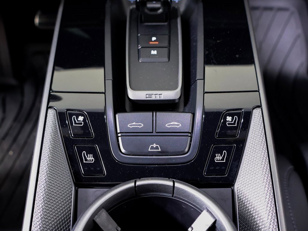 Certified 2024 Porsche 911 Carrera 4S image 24