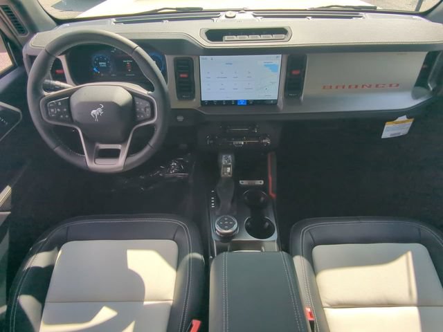 New 2026 Ford Bronco Outer Banks w/ Sasquatch Package AWD/4WD image 16
