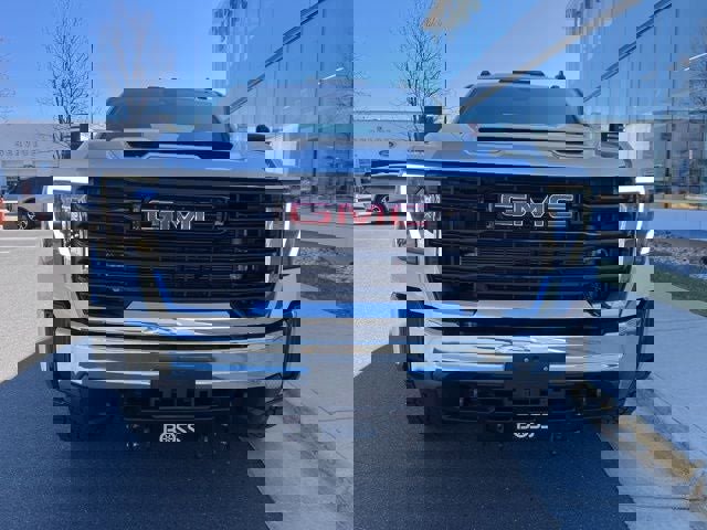 Used 2024 GMC Sierra 2500 Pro w/ Convenience Package image 2