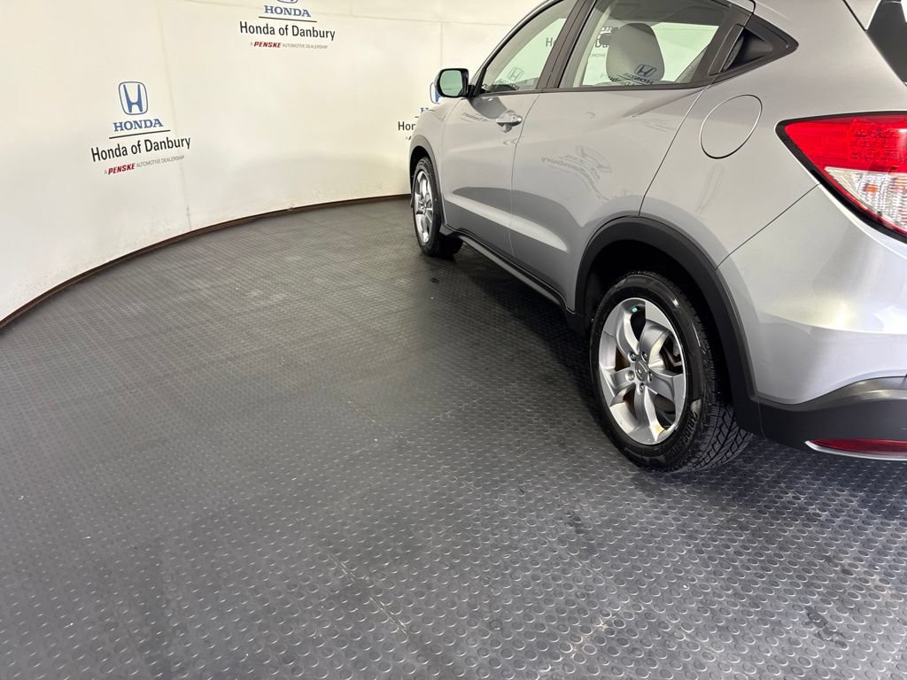 Used 2019 Honda HR-V LX image 11