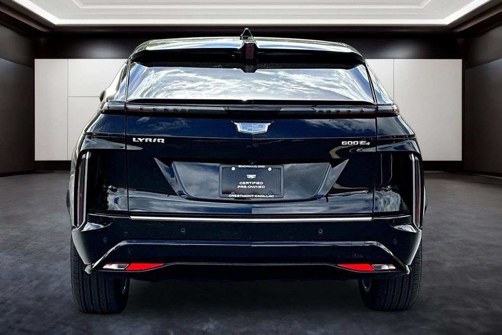 Certified 2024 Cadillac Lyriq Luxury AWD/4WD image 5