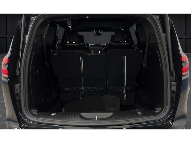 Used 2024 Chrysler Pacifica Premium FWD image 27