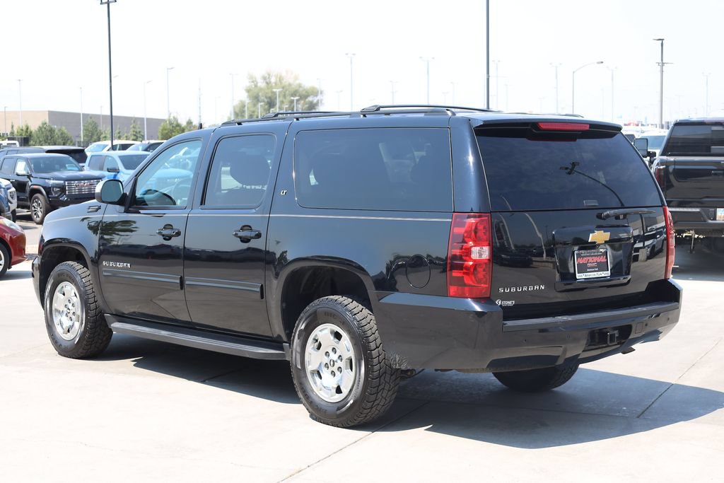 Used 2014 Chevrolet Suburban LT AWD/4WD image 4
