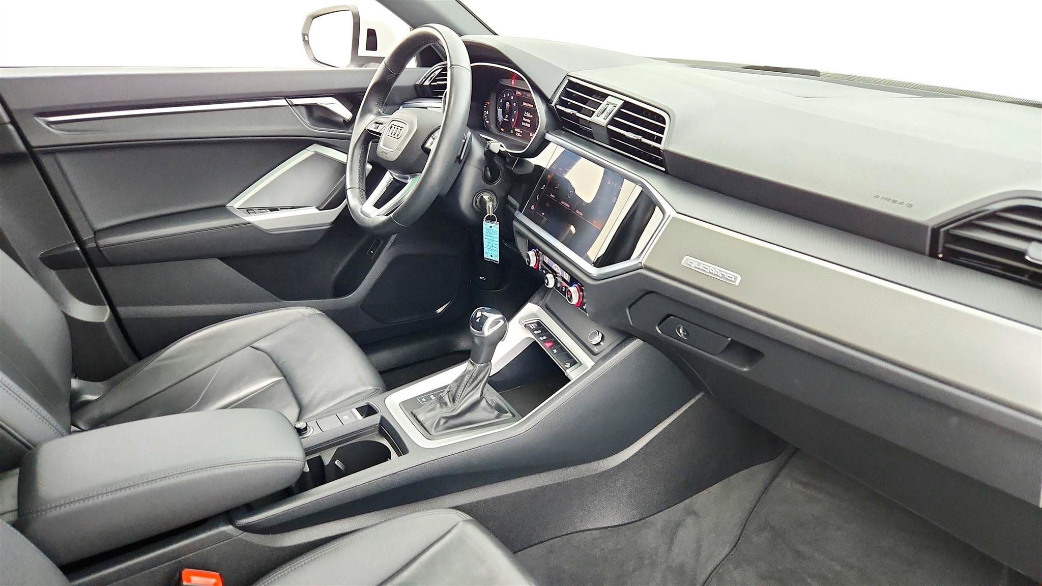 Used 2025 Audi Q3 2.0T Premium AWD/4WD image 34