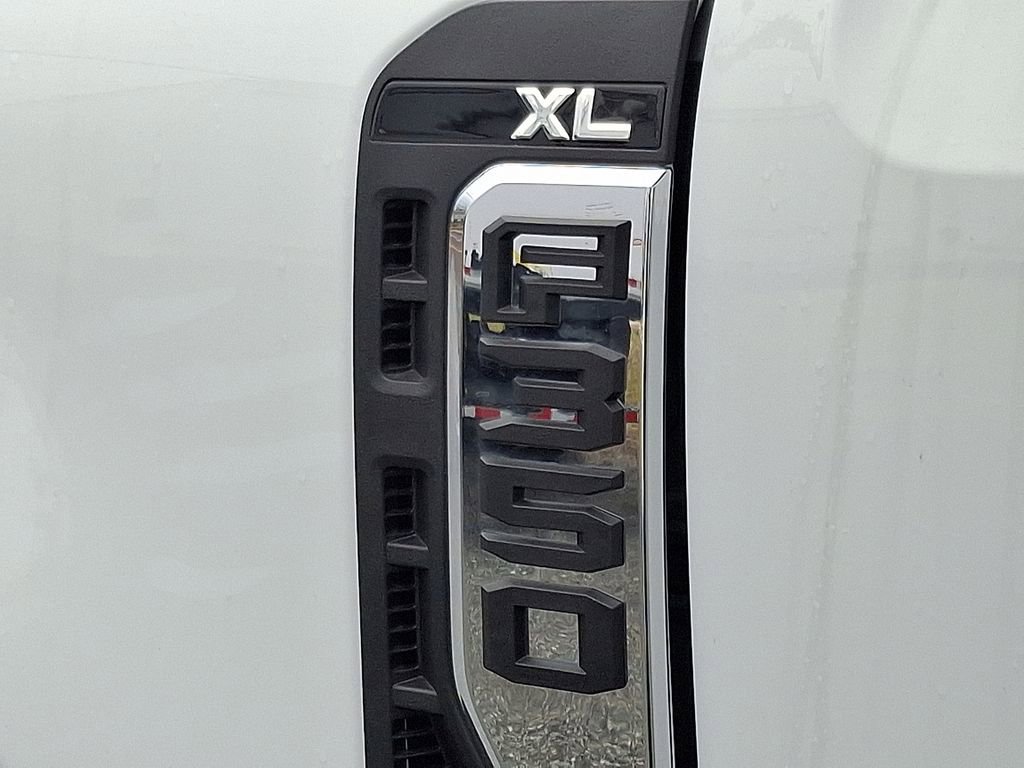 New 2025 Ford F350 XL w/ XL Chrome Package image 15