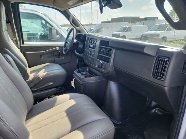 New 2024 Chevrolet Express 3500 w/ Power Convenience Package image 18