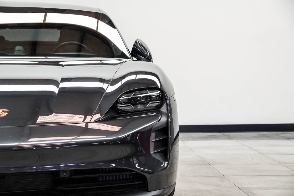 Used 2020 Porsche Taycan 4S image 6
