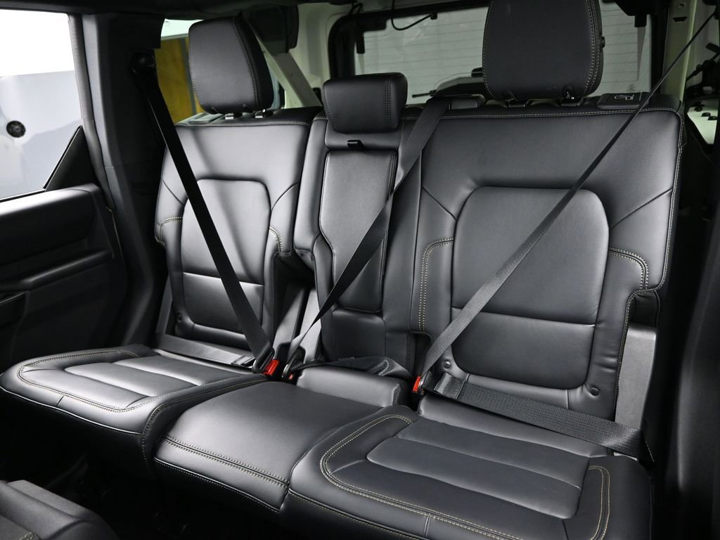 New 2026 Ford Bronco Badlands w/ Sasquatch Package image 27