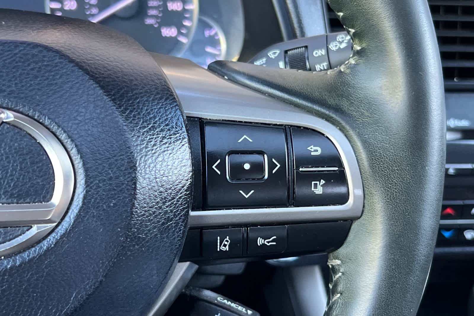 Used 2019 Lexus RX 450h AWD w/ Navigation Package image 28
