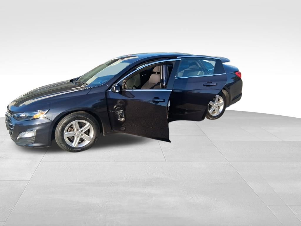 Used 2023 Chevrolet Malibu LT FWD image 25