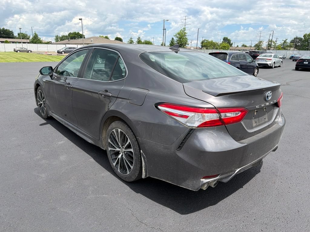 Used 2020 Toyota Camry SE FWD image 5