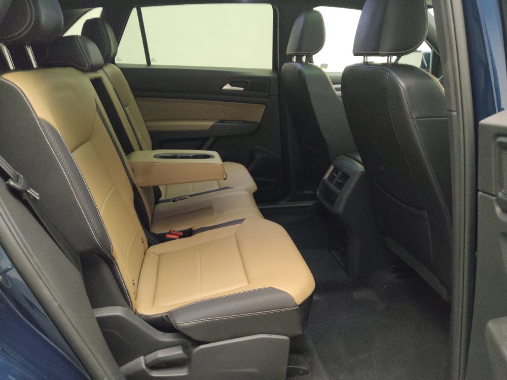 Used 2022 Volkswagen Atlas Cross Sport SE FWD image 19