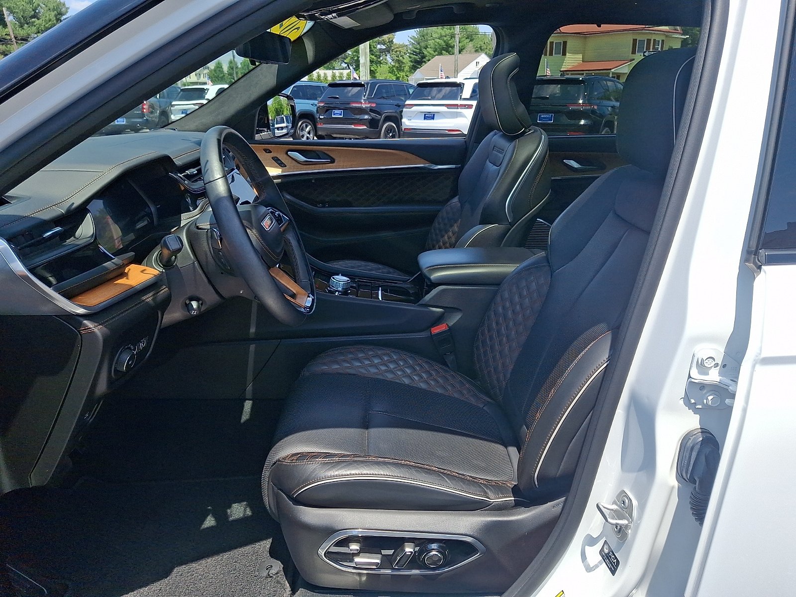 Certified 2023 Jeep Grand Cherokee L Summit AWD/4WD image 14
