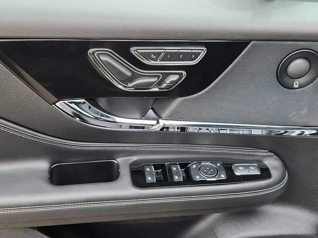New 2025 Lincoln Corsair Reserve w/ Equipment Group 202A AWD/4WD image 6
