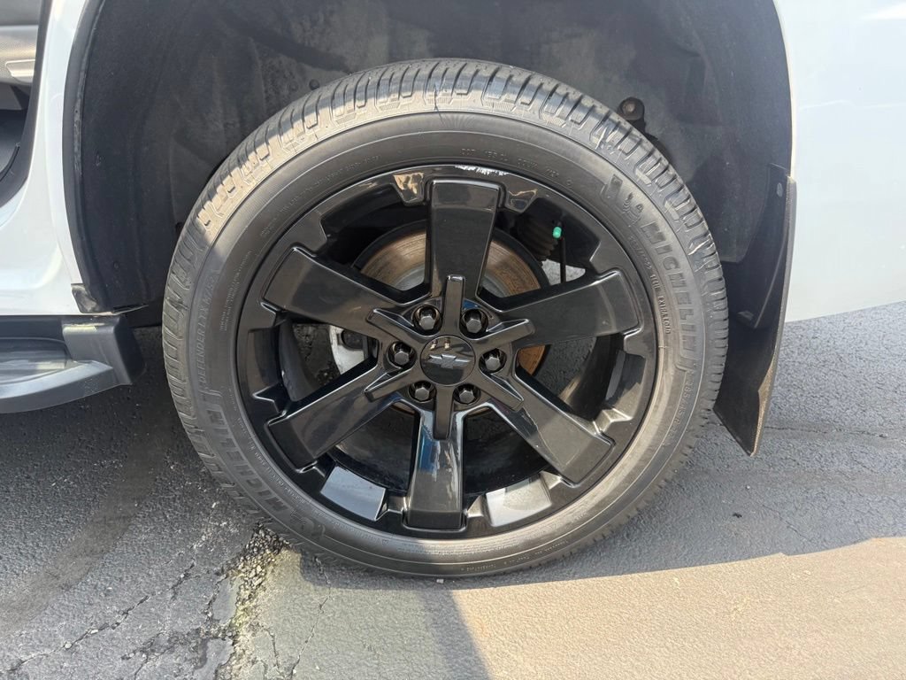 Used 2018 Chevrolet Tahoe LT w/ Luxury Package AWD/4WD image 32