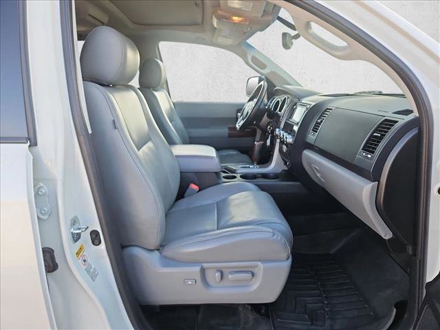 Used 2016 Toyota Sequoia Platinum image 24