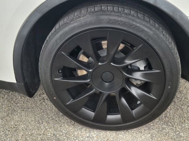 Used 2020 Tesla Model Y Long Range image 7
