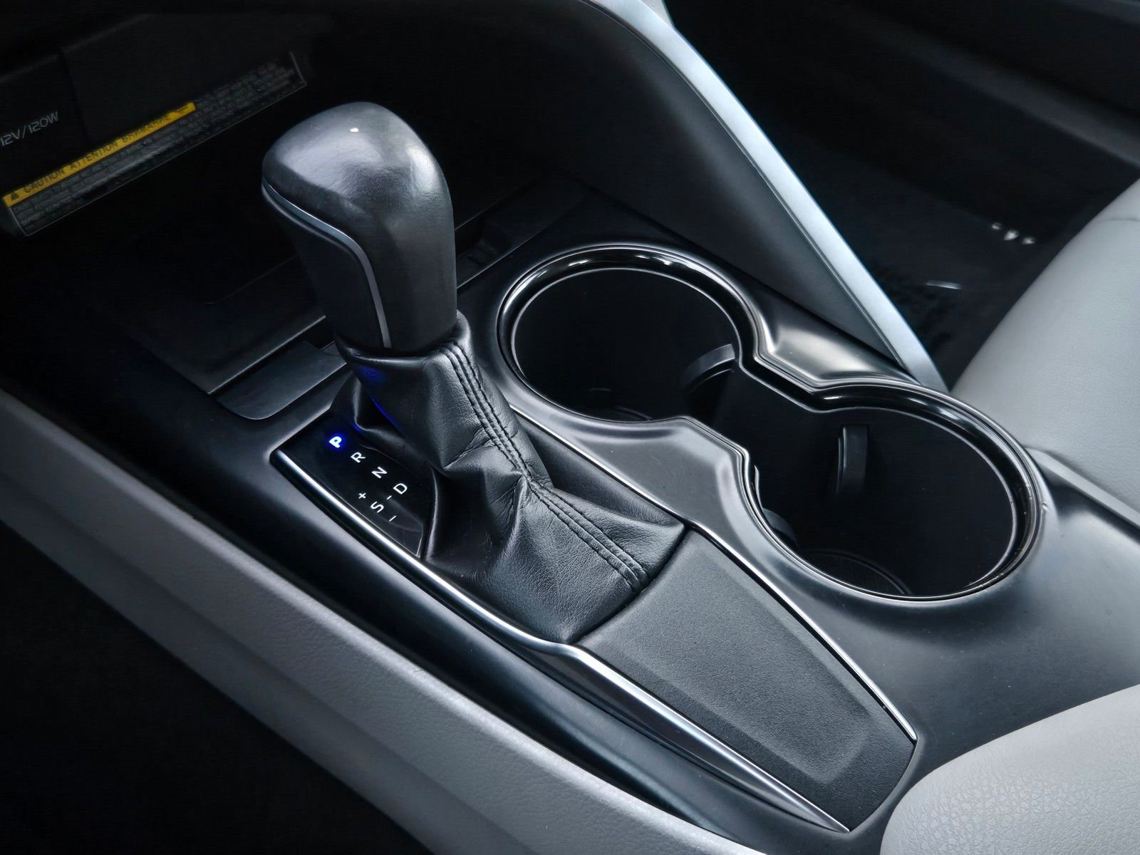 Used 2019 Toyota Camry SE w/ Audio Package image 15