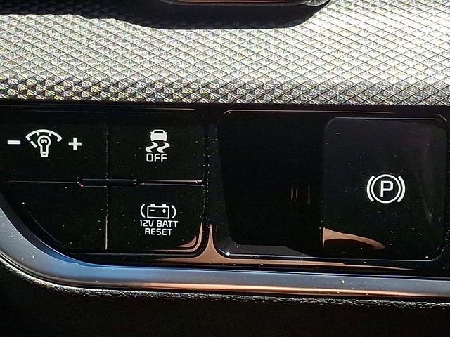 Certified 2025 Kia Sportage LX FWD image 27
