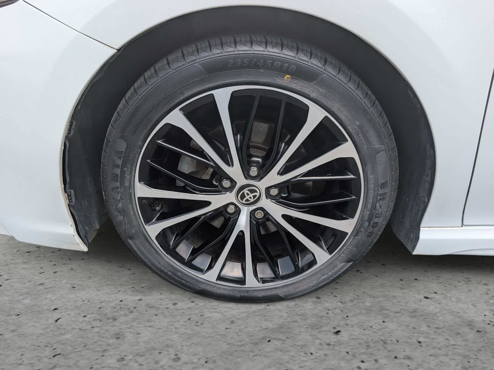 Used 2020 Toyota Camry SE FWD image 9