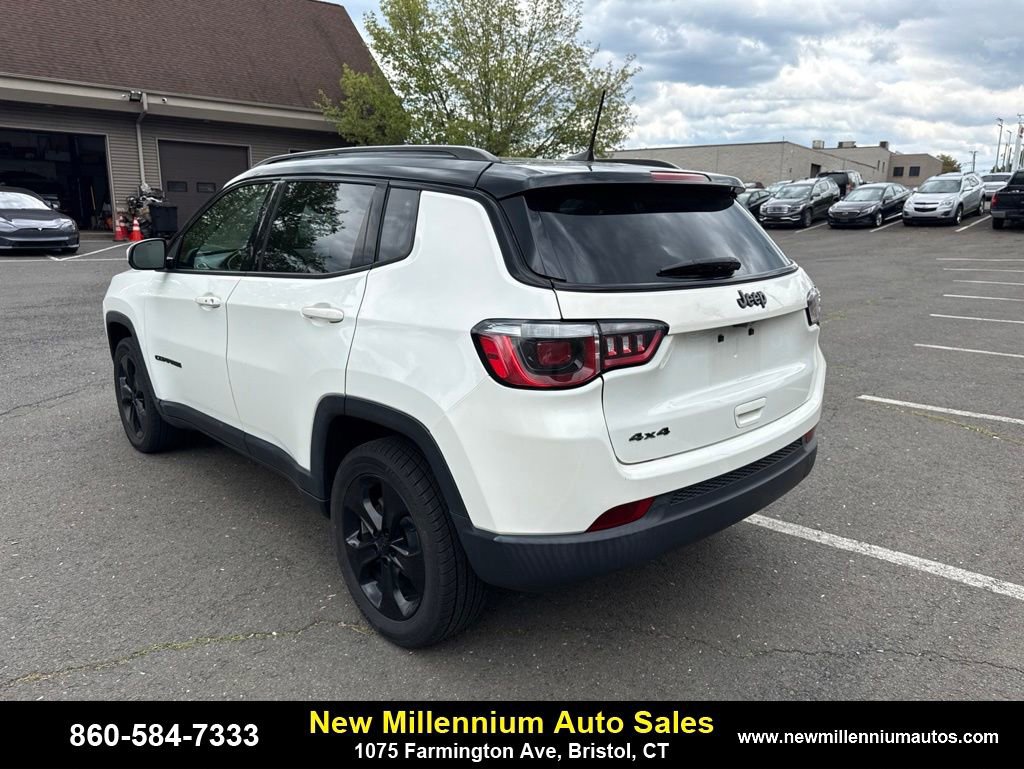 Used 2018 Jeep Compass Latitude w/ Popular Equipment Group AWD/4WD image 5