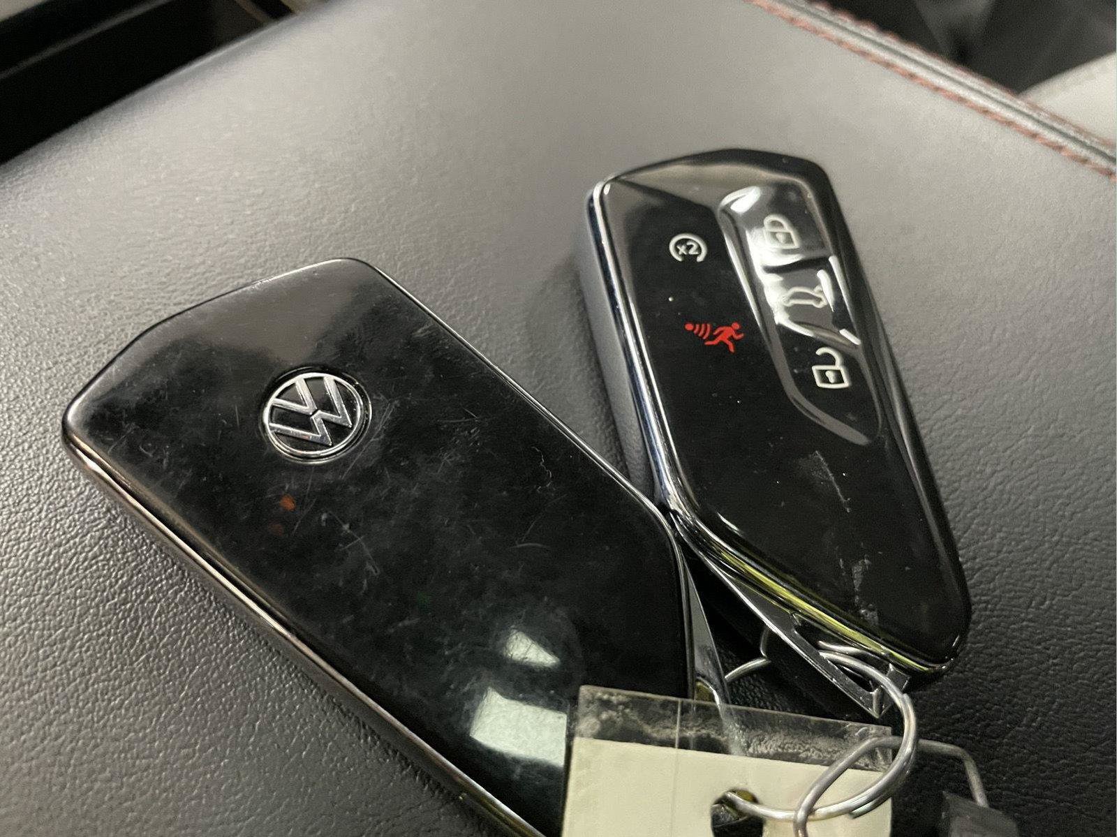 Used 2024 Volkswagen Atlas Peak Edition SE AWD/4WD image 33