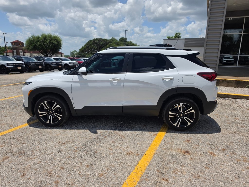 Used 2024 Chevrolet TrailBlazer LT w/ Driver Confidence Package FWD image 8