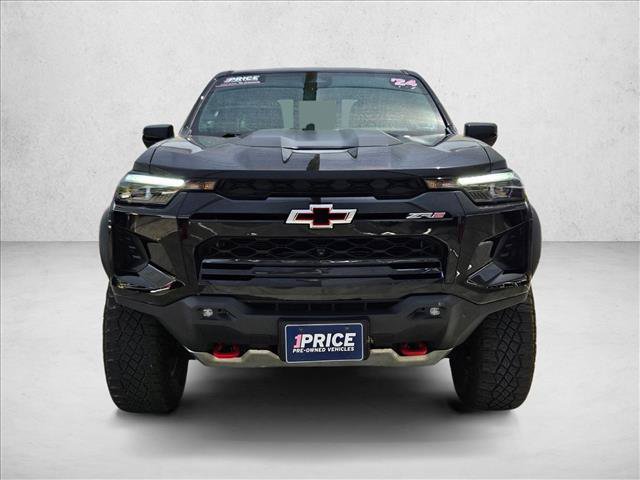 Used 2024 Chevrolet Colorado ZR2 w/ Technology Package AWD/4WD image 2