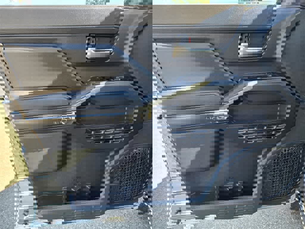 Used 2024 Toyota Tacoma TRD Sport image 14