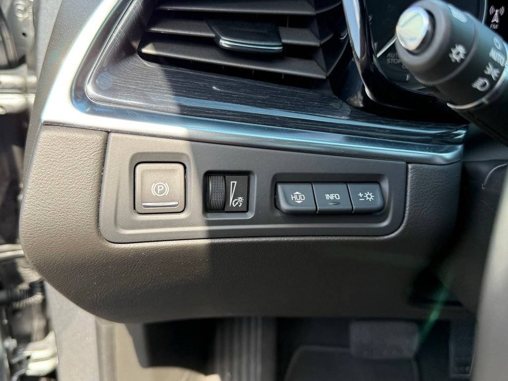 Used 2024 Cadillac XT5 Premium Luxury w/ Technology Package FWD image 33