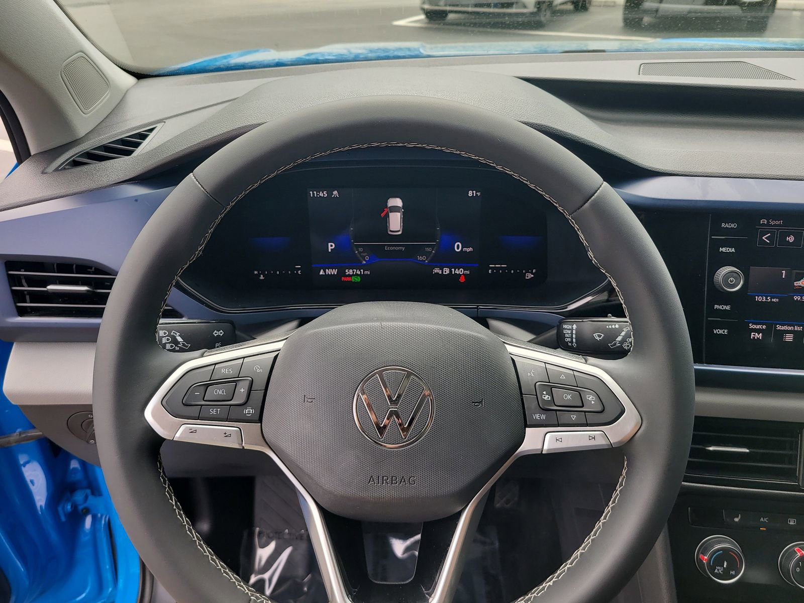 Used 2022 Volkswagen Taos SE image 29