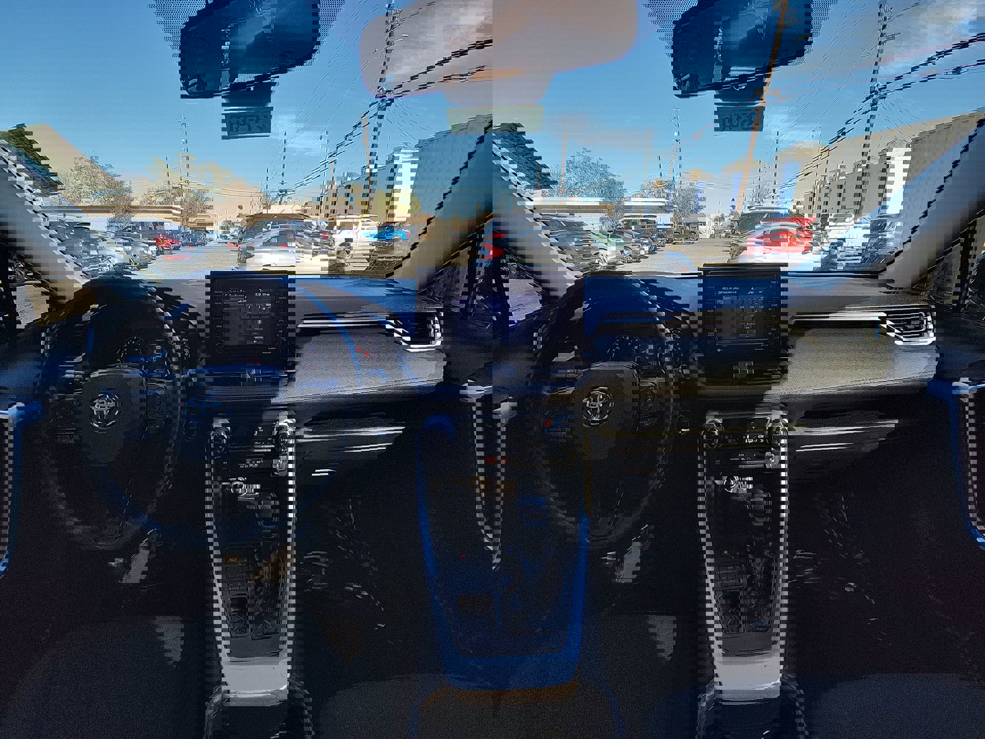 Used 2021 Toyota RAV4 XLE image 25