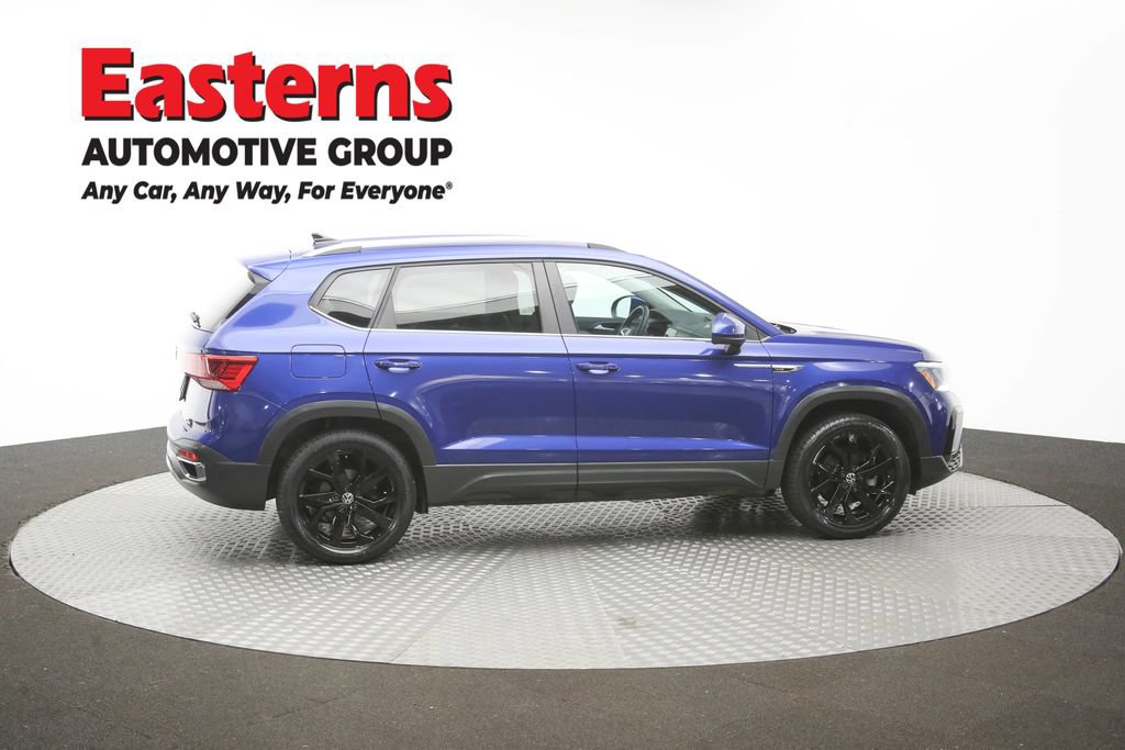 Used 2022 Volkswagen Taos SE w/ Panoramic Sunroof Package FWD image 44