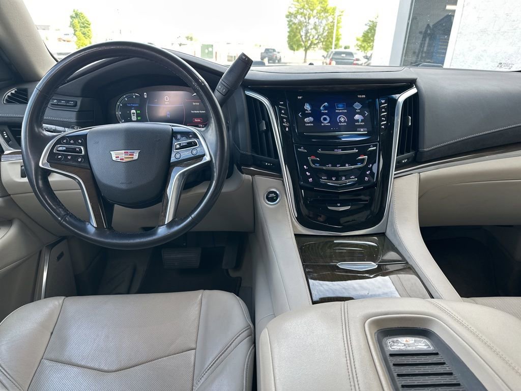 Used 2019 Cadillac Escalade ESV Premium Luxury AWD/4WD image 10