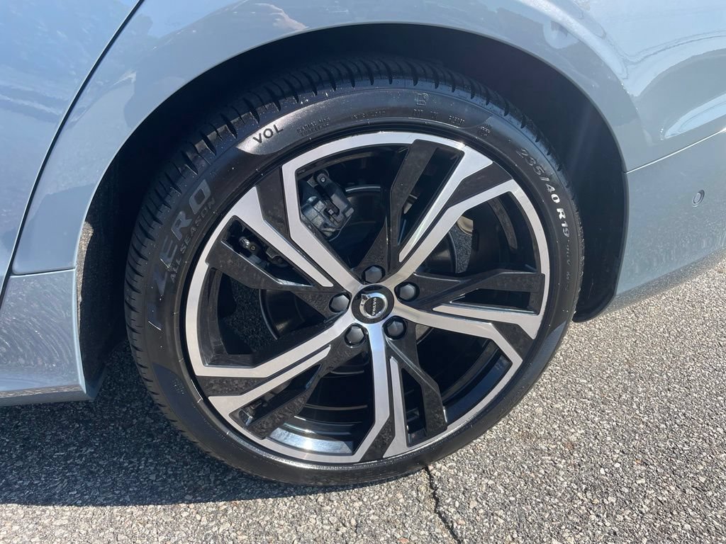 Used 2024 Volvo S60 B5 Plus w/ Climate Package AWD/4WD image 10