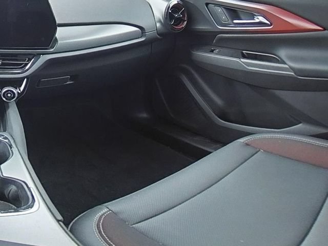 Used 2024 Chevrolet Equinox EV RS FWD image 30