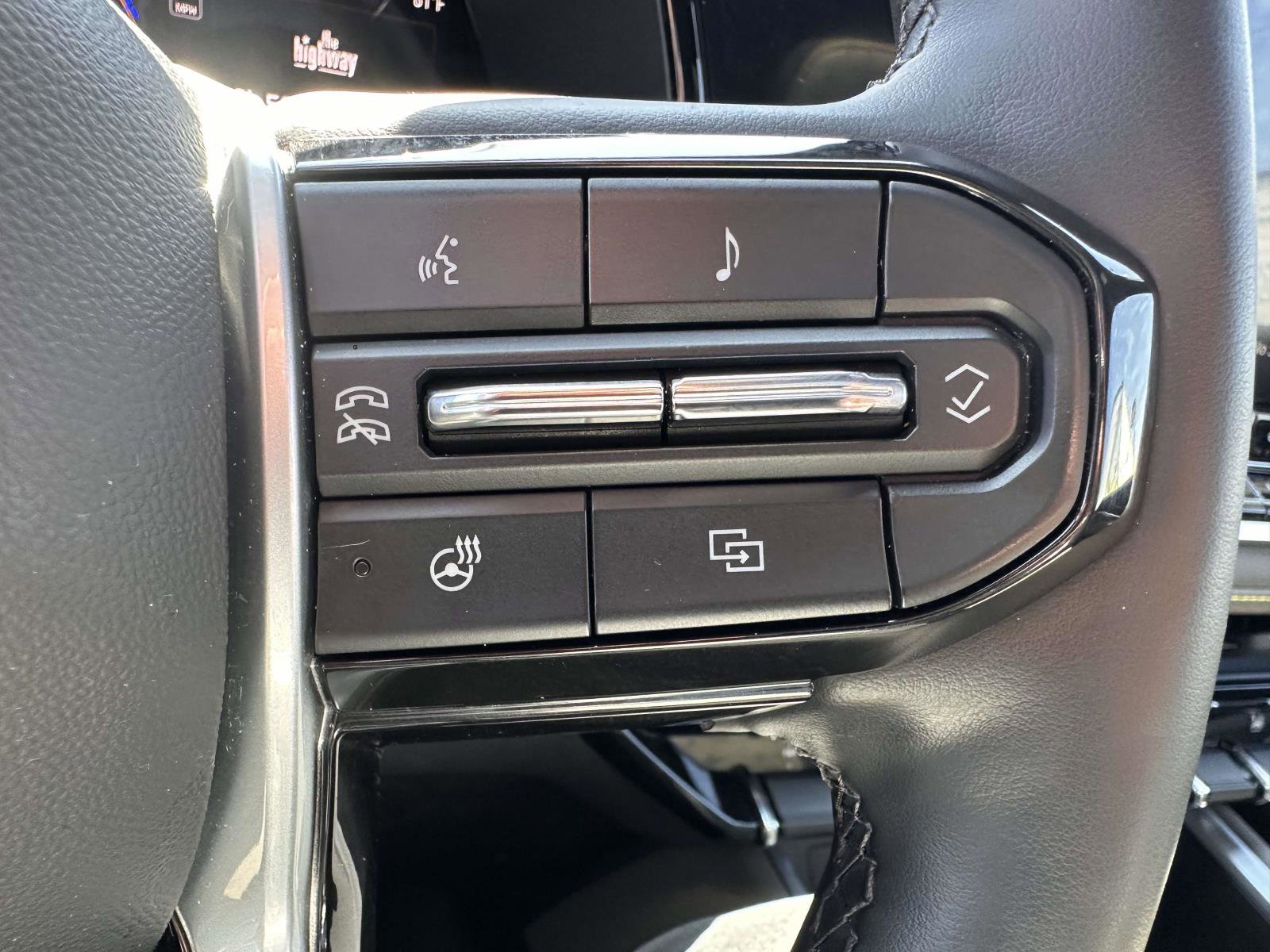 Used 2023 Chevrolet Colorado ZR2 w/ ZR2 Convenience Package III AWD/4WD image 22