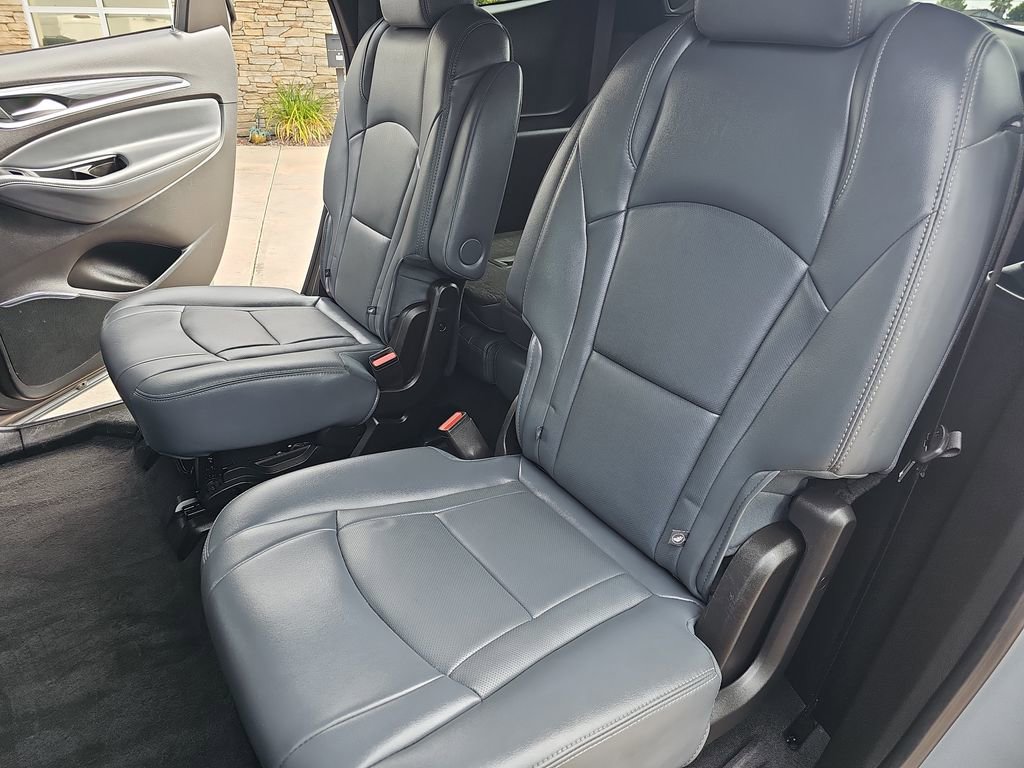 Used 2024 Buick Enclave Premium image 15