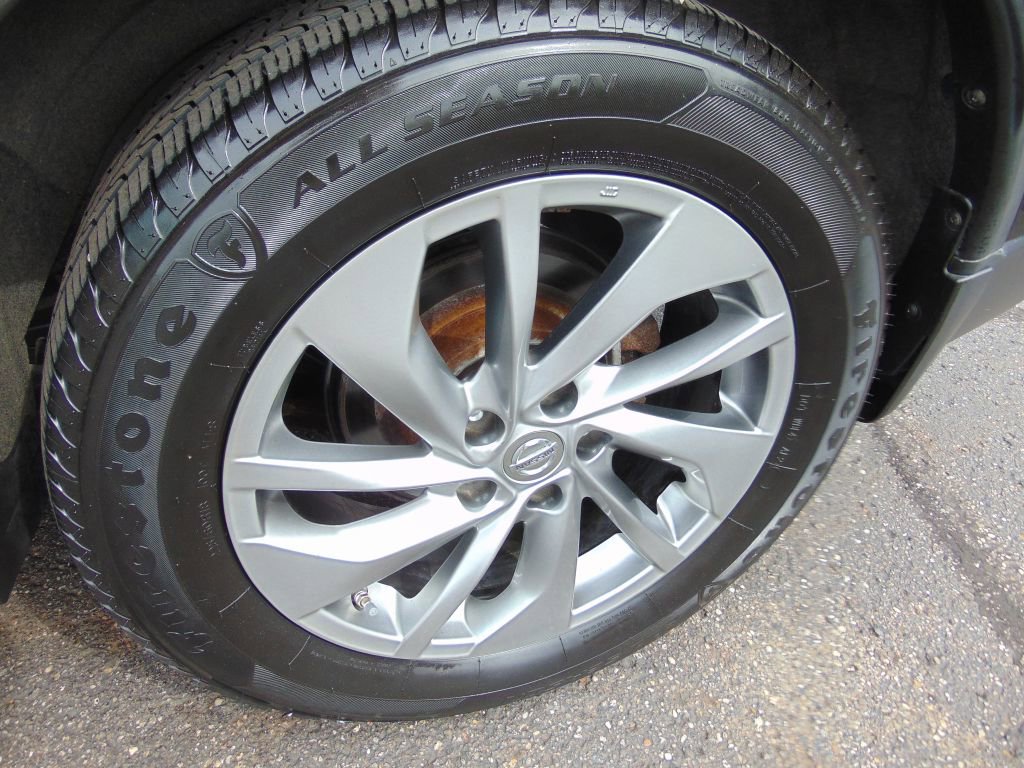 Used 2015 Nissan Rogue SL image 33