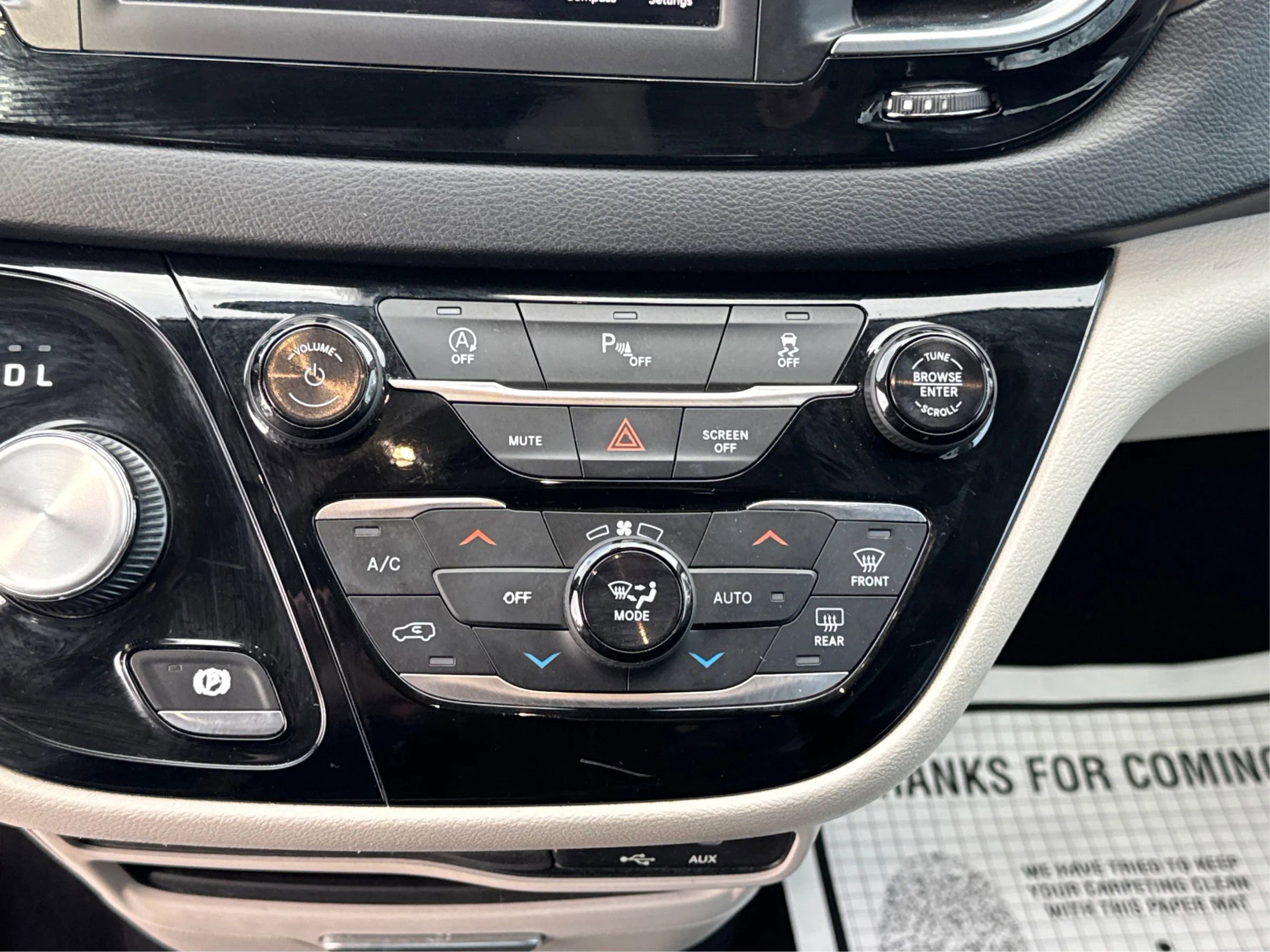 Used 2019 Chrysler Pacifica Touring Plus image 27