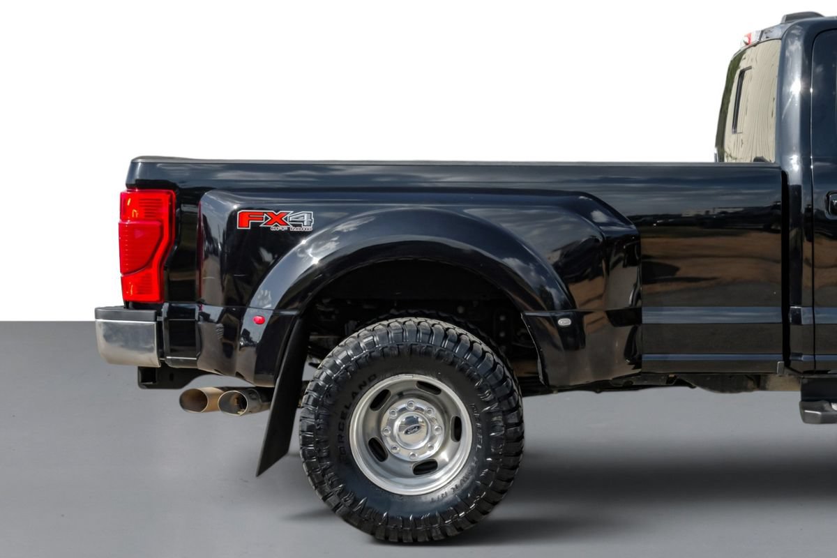 Used 2022 Ford F350 Lariat w/ Lariat Ultimate Package AWD/4WD image 6