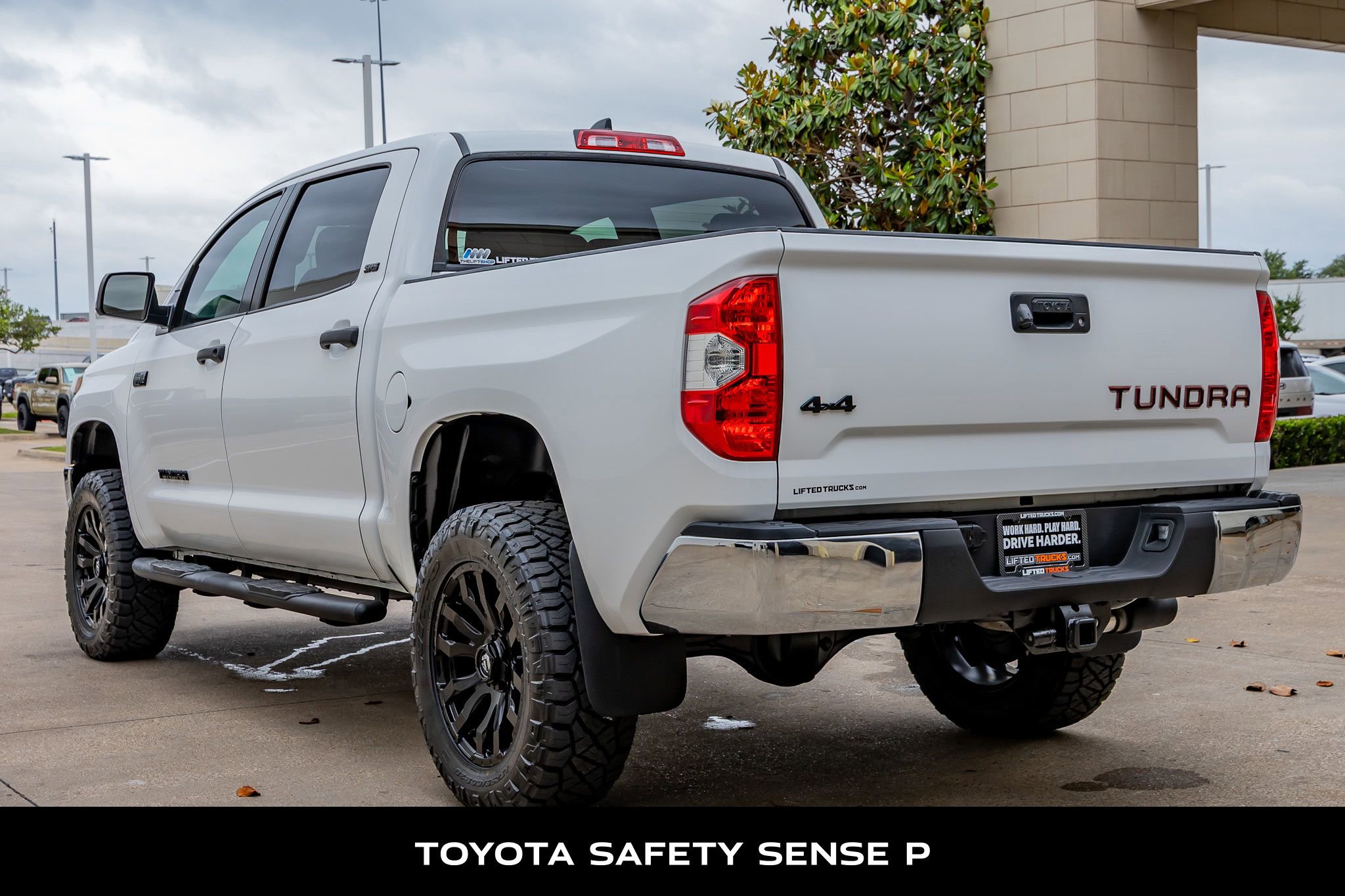 Used 2021 Toyota Tundra SR5 w/ SR5 Upgrade Package AWD/4WD image 7