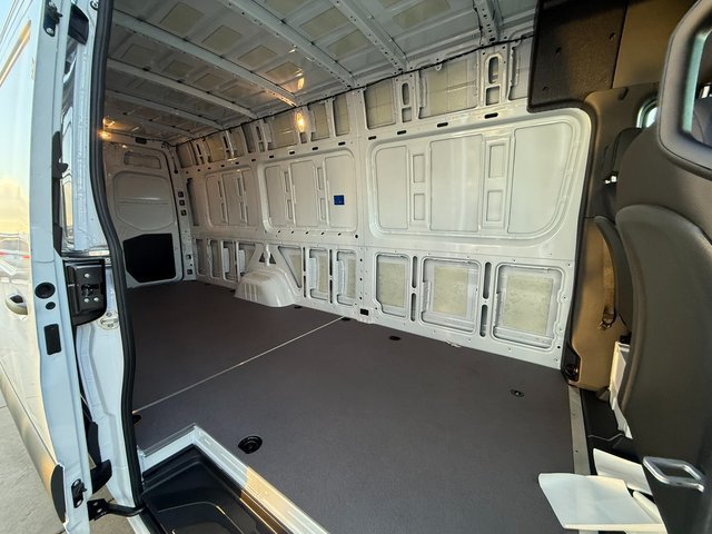 New 2025 Mercedes-Benz Sprinter 2500 image 23