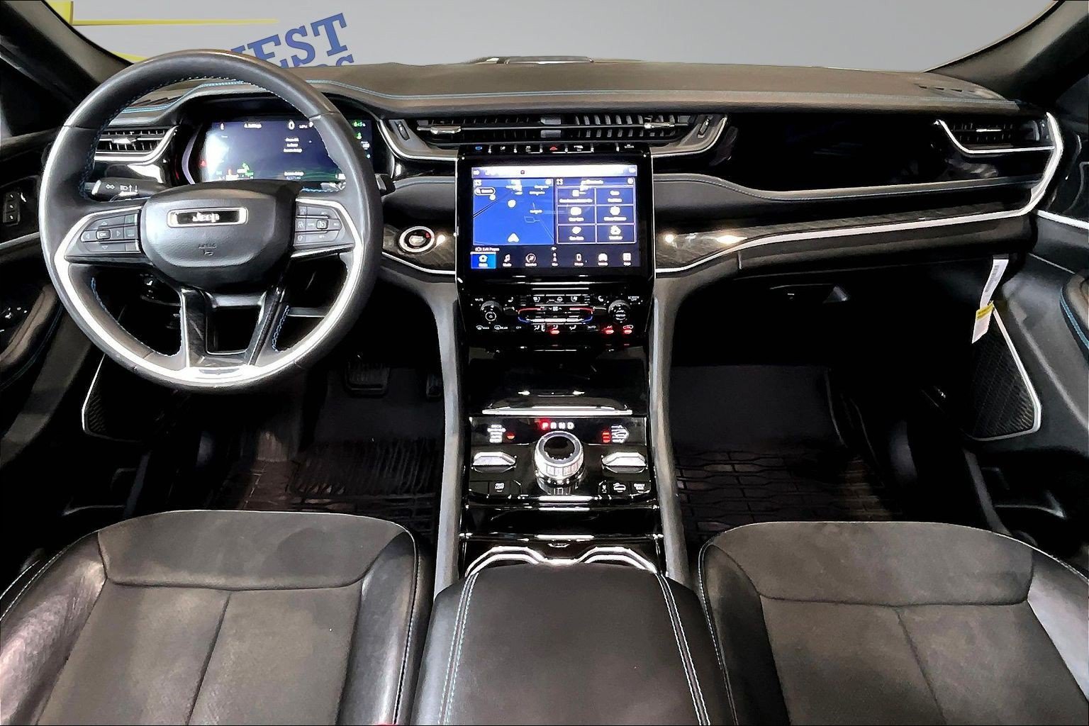 Used 2023 Jeep Grand Cherokee Trailhawk w/ Advanced Protech Group II AWD/4WD image 8