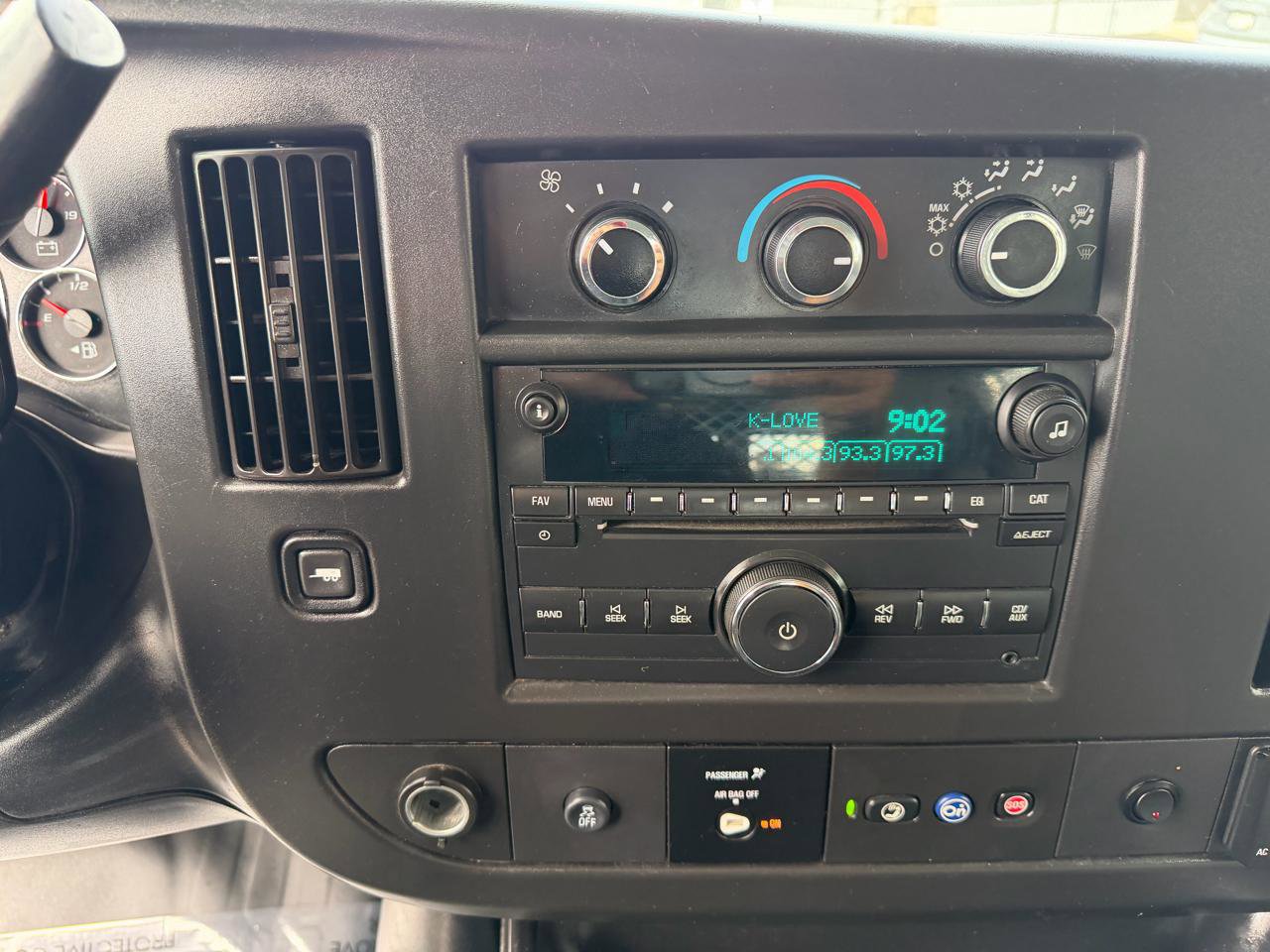 Used 2020 Chevrolet Express 2500 Extended w/ Communications Package image 19