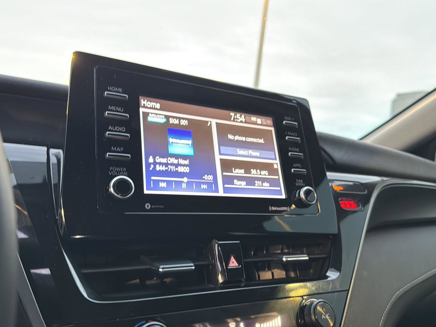 Certified 2021 Toyota Camry SE image 21