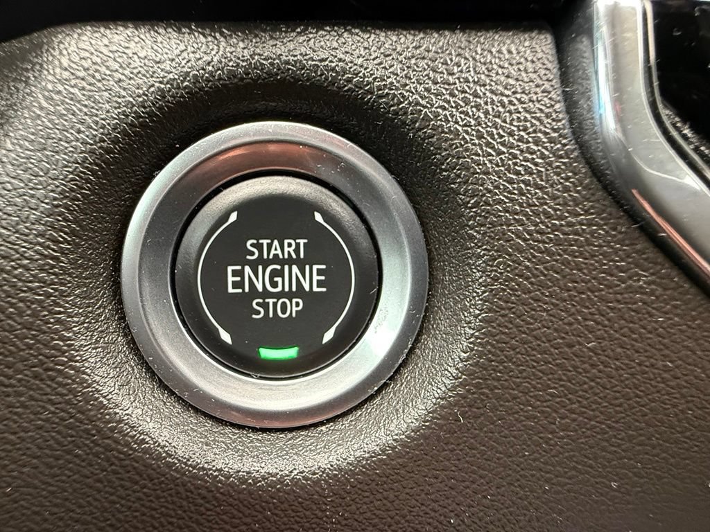 Used 2024 Chevrolet Colorado Trail Boss AWD/4WD image 43