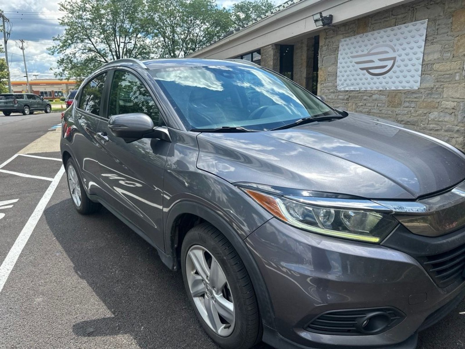 Used 2019 Honda HR-V EX image 9