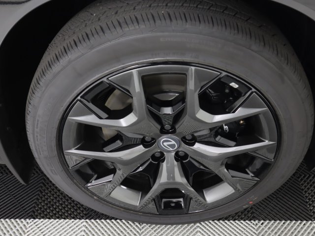 New 2026 Lexus TX 500h AWD w/ Technology Package image 9