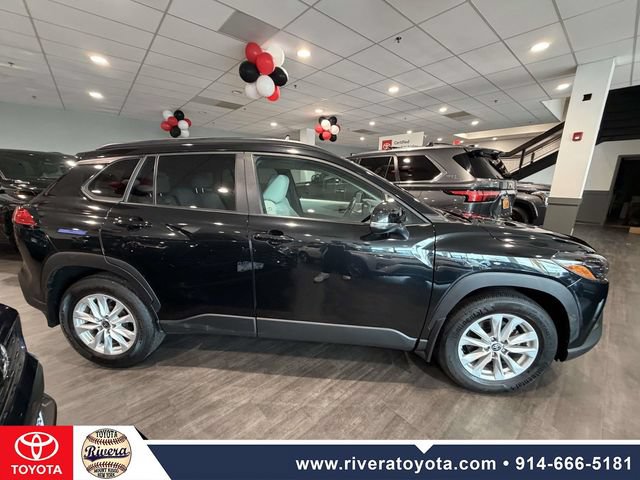 Used 2023 Toyota Corolla Cross LE w/ Black Badges Package (TMS) AWD/4WD image 2